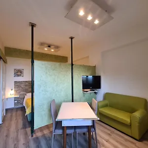 https://il-rosmarino-apartment.taorminaitalyhotels.com
